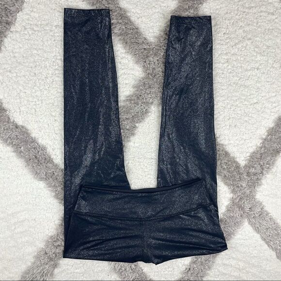 Women’s Beyond Yoga Leggings  - Picture 2 of 4